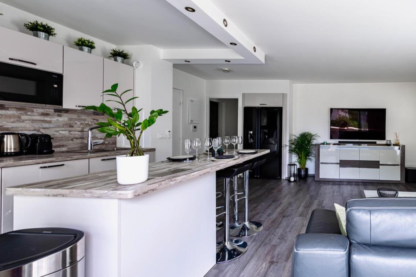 Charmant Refuge Avec Jardin, A 6 Minutes A Pied Du Metro Creteil L Echat-Lovely Retreat With Garden, Located A 6-Minute Walk From Creteil L Echat Metro Station Esterno foto