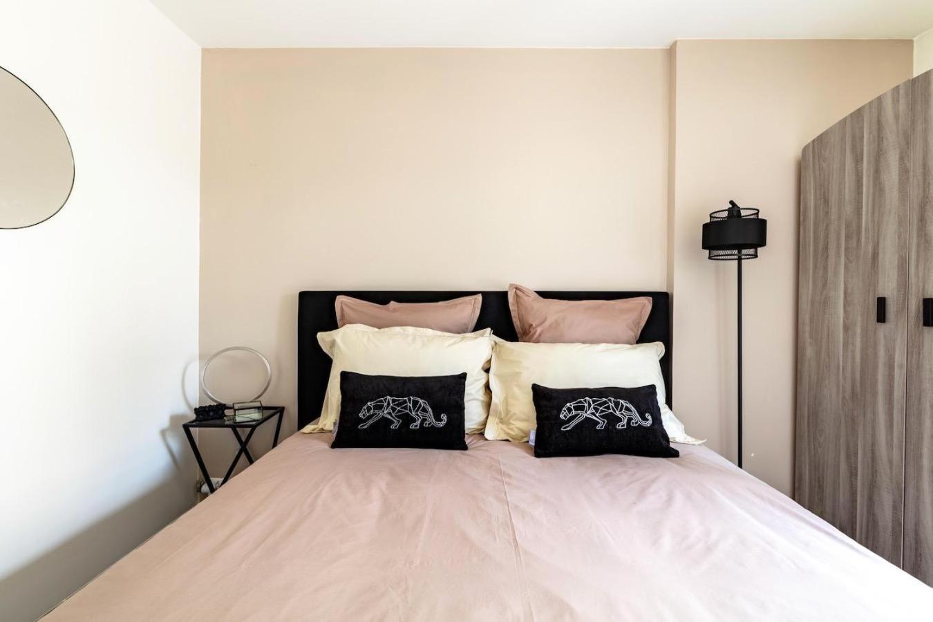 Charmant Refuge Avec Jardin, A 6 Minutes A Pied Du Metro Creteil L Echat-Lovely Retreat With Garden, Located A 6-Minute Walk From Creteil L Echat Metro Station Esterno foto