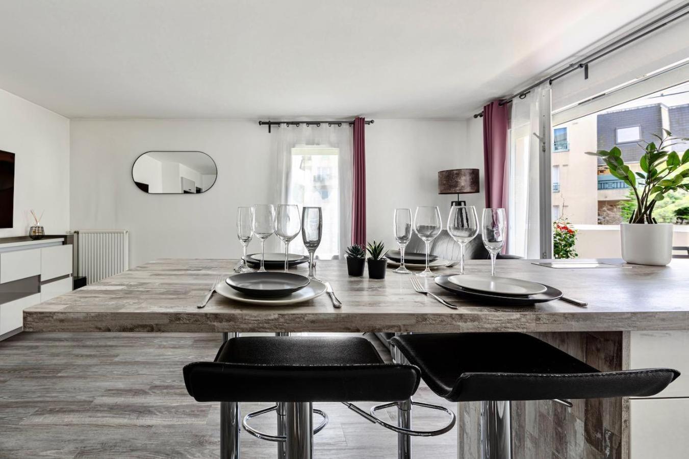 Charmant Refuge Avec Jardin, A 6 Minutes A Pied Du Metro Creteil L Echat-Lovely Retreat With Garden, Located A 6-Minute Walk From Creteil L Echat Metro Station Esterno foto