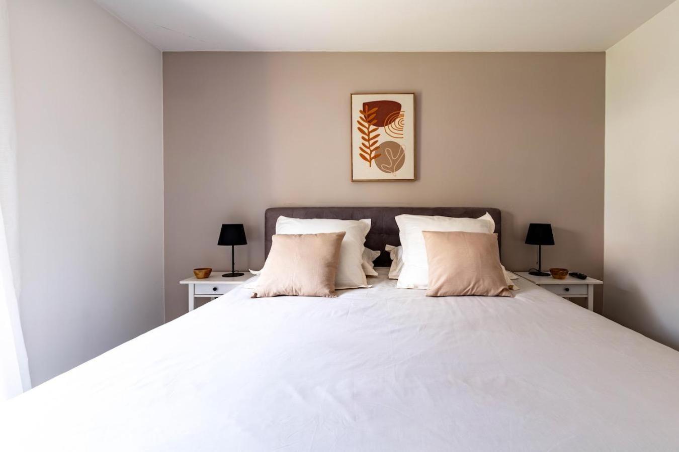 Charmant Refuge Avec Jardin, A 6 Minutes A Pied Du Metro Creteil L Echat-Lovely Retreat With Garden, Located A 6-Minute Walk From Creteil L Echat Metro Station Esterno foto