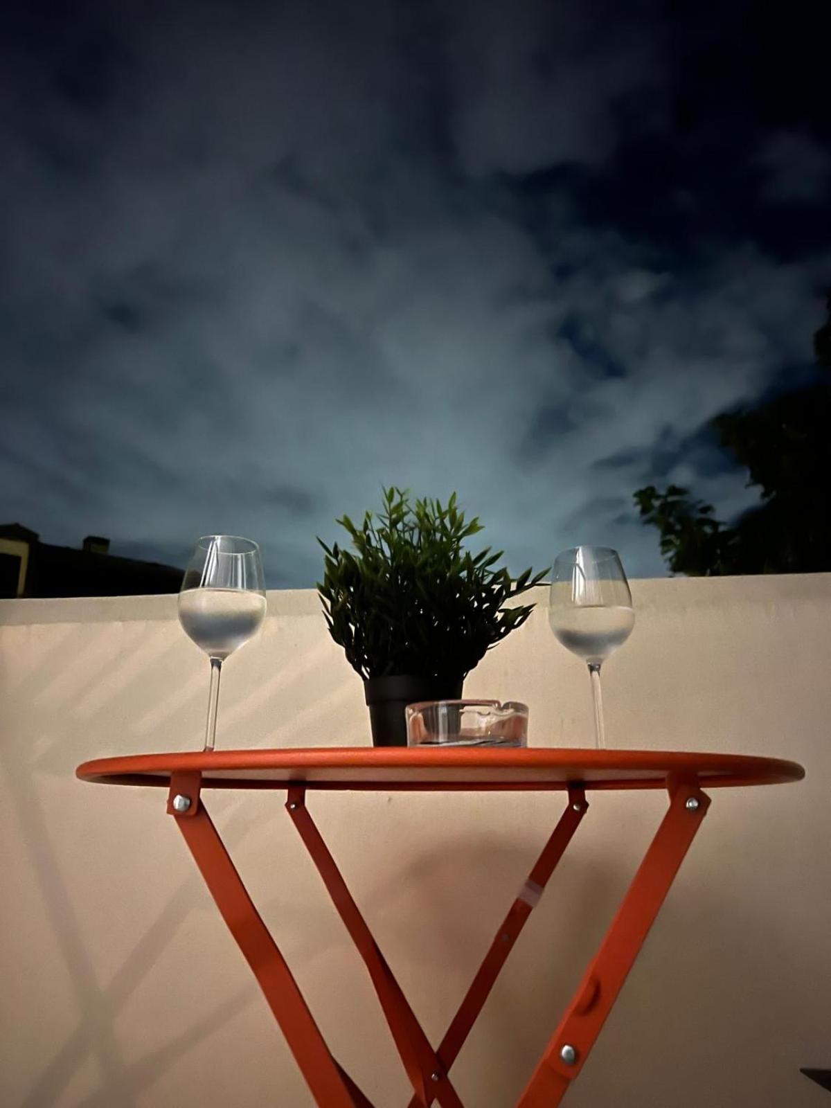 Charmant Refuge Avec Jardin, A 6 Minutes A Pied Du Metro Creteil L Echat-Lovely Retreat With Garden, Located A 6-Minute Walk From Creteil L Echat Metro Station Esterno foto
